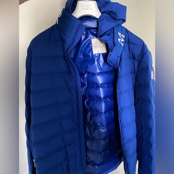 (BRAND NEW AND AUTHENTIC) MONCLER PUFFER - Picture 3 of 6